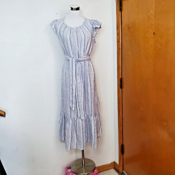 Briggs Dresses & Skirts - Briggs Women's Linen Blend Size XS Tiered Flutter Cap Sleeve Dress White Blue